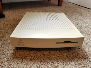 Macintosh Performa 410 (vintage Apple Computer)