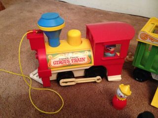 FISHER PRICE vintage LITTLE PEOPLE complete CIRCUS TRAIN 991 from 1979 it TOOTS 2