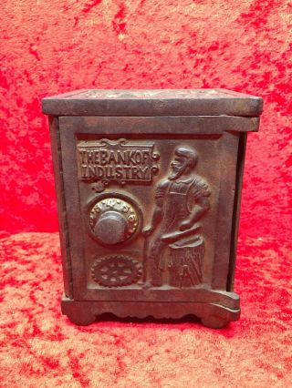 Vintage Kenton Bank Of Industry Cast Iron Coin Safe
