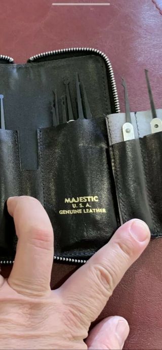 Majestic USA Locksmith Lock Pick Tools 30 piece Deluxe set Leather Vintage Case 6
