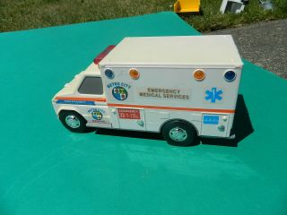 1992 Vintage Emergency Medical Services Vehicle 911 Metro City Rescue Toy