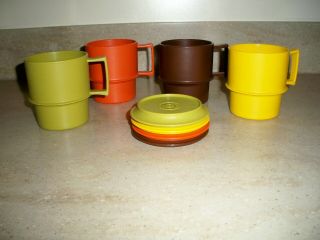 4 Vintage Tupperware Stackable Mugs Coffee Cups W/ Coaster Lids -