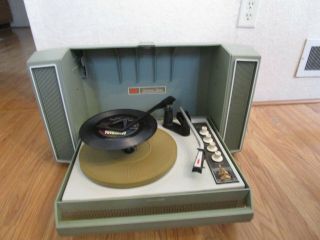 Vintage Sears Silvertone Suitcase Style Record Player Model 35621