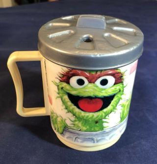 VTG Oscar the Grouch Sesame Street Plastic Cup Trash Can Lid 3