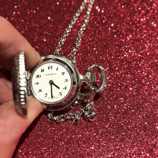Vtg Caravelle Silver Tone Pendant Watch Necklace Wind - Up 24 Inch Chain