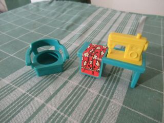 Fisher Price Little People Vintage 2 Piece Set Sewing Machine & Chair