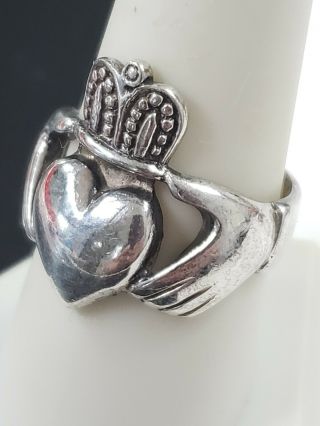 Vintage Sterling Silver Claddagh Ring Sz 8 (8.  8 G)