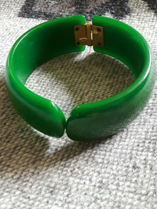 Vintage Fabulous Green Bakelite Hinged Clamper Bracelet.