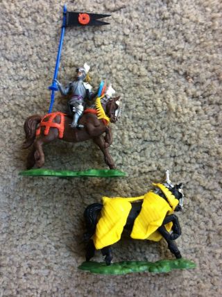 Vintage Britains Swoppet War Of Roses Mounted Knight,  Extra Horse,  Approx.  54mm