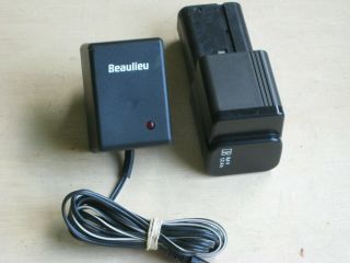 Beaulieu 7008S Camera 8,  4V,  1,  2Ah Handgrip Battery w/110v/220volt 50/60Hz Charge 6