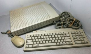 Apple Macintosh Performa 450 (no Hard Drive),  Mouse M2706,  Keyboard M0487