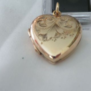 Vintage Rolled Gold Heart Shaped Locket With Retainers.
