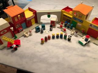 Vintage Fisher Price Little People Village Play Set Town W/ Accessories