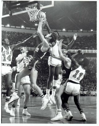 1968 Vintage Photo Usa Basketball Beats Yugoslavia In Mexico City Olympics Games
