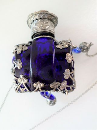 Vintage,  Detailed Metallic Perfume Bottle Pendant Necklace. 5