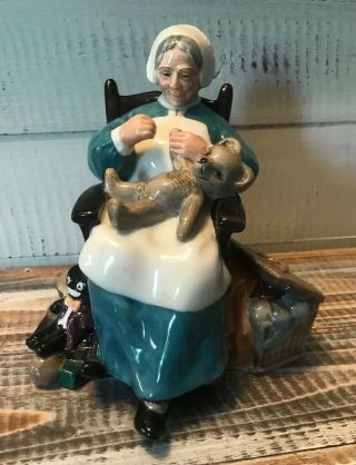 Vintage 1957 Royal Doulton England Porcelain Figurine “nanny” 5.  5 " Tall