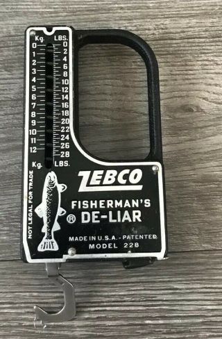 Zebco Fisherman De - Liar Model 228 Measuring Tape & 28 Pound Scale All Metal Vtg