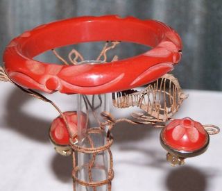 Vintage Deeply Carved Red Bakelite Bangle Bracelet & Earring Set/tested