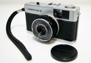 Olympus Trip 35 35mm Film Roll Camera Zuiko 40mm Lens Cap,  Vintage 2