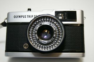 Olympus Trip 35 35mm Film Roll Camera Zuiko 40mm Lens Cap,  Vintage 3