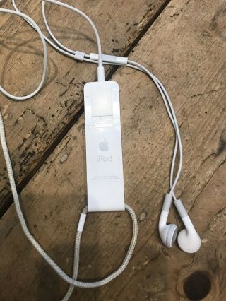 Vintage Apple Ipod Shuffle First Gen Usb W/ Dock Earbuds Lanyard 2005 Bundle