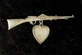 Vintage Wwii Ww2 Era Sterling Sweetheart Rifle Heart Pin Pinback Button
