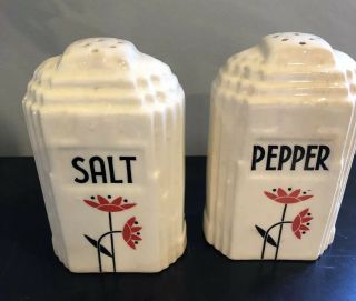 Mid Century Art Deco White/red/ Black Ceramic Salt Pepper Shakers Vintage