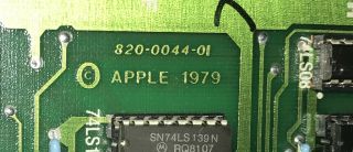 Apple II Plus (,) Motherboard model 820 - 0044 - 01 With Lower Case 4