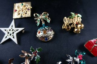9 Vintage Christmas Brooch Pin Lot; Reindeer,  Gifts,  Ornaments,  Drums 5