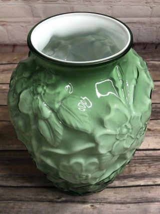 Vintage Fenton Vase Green Dogwood Design With Label 4