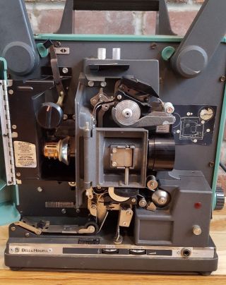 Bell & Howell 1592 Movie/Film & Sound Projector 16MM 3