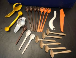 Vintage Tupperware Kitchen Gadgets & Spoons 1223,  1333,  1334,  872,  175,  1208