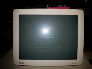 Digital DEC VT320 ANSI Computer Terminal (Green Display) 2