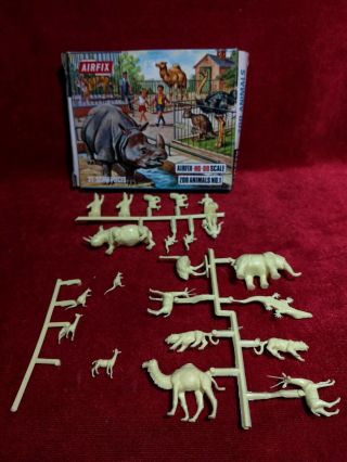 Vtg Airfix 1/72 Zoo Animals Set Number 1 Figure Set - Boxed,  Complete,  On Sprues