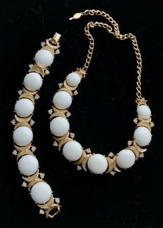 Vtg Sarah Coventry Set Of Necklace & Bracelet Gold Tone White Signed M714
