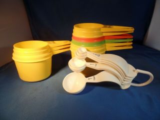 Vintage Tupperware Nesting Measuring Cups Mixed Colors 3 Extra & Measuring Spoon