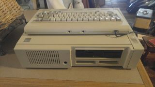 1983 Ibm Pcjr Computer With 5.  25 " Floppy Drive And Keyboard - No Power Supply