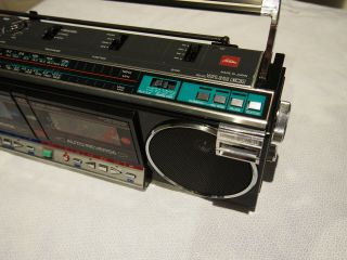 Toshiba RT - SF75 Bombeat Stereo Cassette Recorder Boombox 5