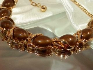 Classy Trifari Signed Brown Thermoset Gold Tone Vintage 1970 