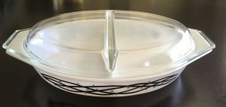 Vintage Promotional Pyrex Barbed Wire 1.  5 Quart Oval Divided Dish Pristine