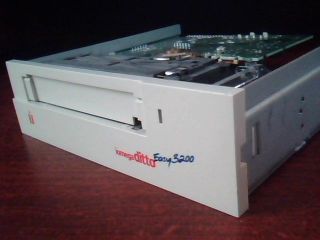 Iomega Ditto Easy 3200 Io3020wi Internal Tape Drive With 34 - Pin Floppy Interface