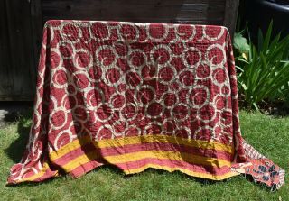 Vintage Handmade Kantha Indian Light Quilt In Ruby Red Floral Circle Print