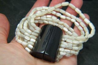 Lovely Vintage Or Modern Mop Mother Of Pearl Bead Bracelet W Chunky Black Clasp