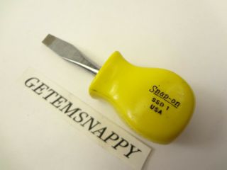 Vintage Snap On Flat Tip Stubby Yellow Handle Screwdriver Ssd1