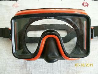 Vintage Farallon Orange Scuba Goggles/wide View/tempered Glass/made In Italy