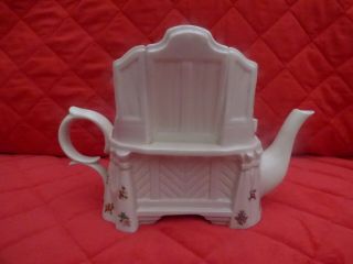 Vintage Novelty Teapot,  Paul Cardew,  Ladies Dressing Table Teapot 3