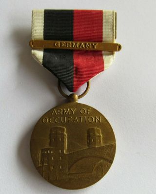 Wwii Us Army Of Occupation 1945 Medal W Germany Bar Vintage War Insignia Old
