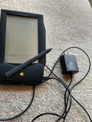 Apple Newton Messagepad H1000 W/2 Cases&styli,  Ac Adapt,  Ram Card,  More