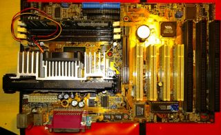 Asus P3v133 Slot 1 Motherboard With Pentium 3 550 128mb Pc100 Ram,