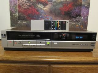 Hitachi Vt - 64a 4 Head Vhs Vcr Hq Video Cassette Player Recorder